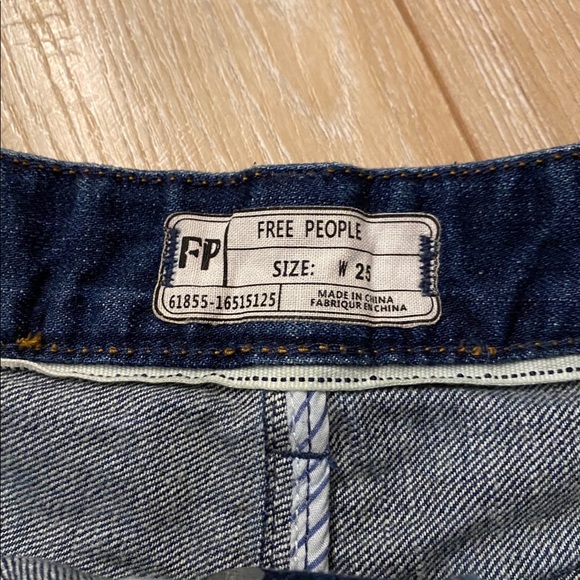 Free People Cut Off Jean Shorts - Picture 2 of 4